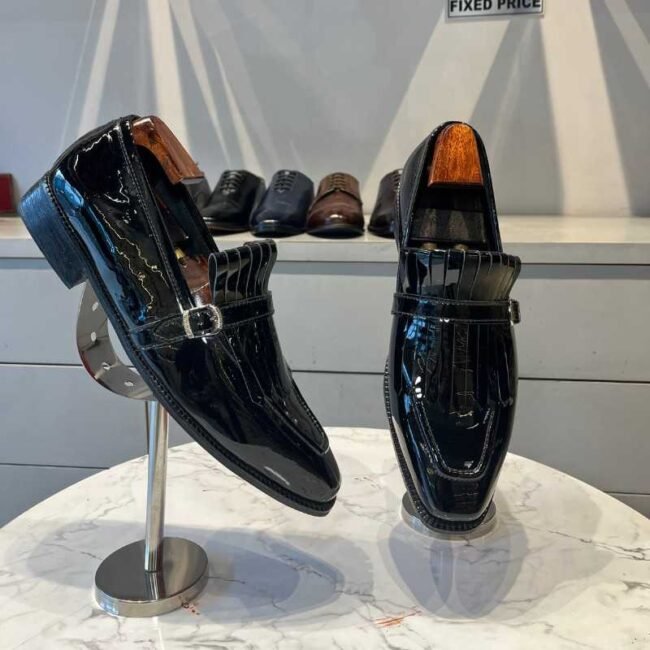 Black-Patent-Fringes-Moccasins (2)