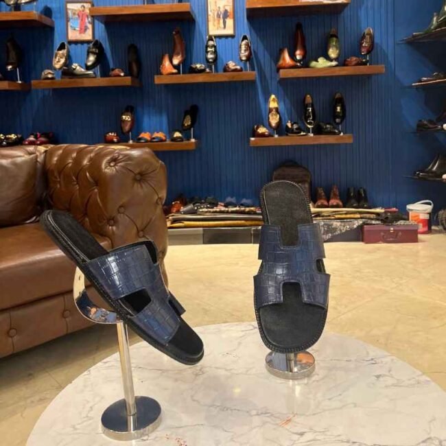 Blue-Cobra-Slippers (3)